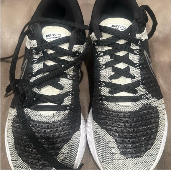 Nike React Infinity 2 Running Shoes 10.5 (Custom Nike ID) - Picture 2 of 6